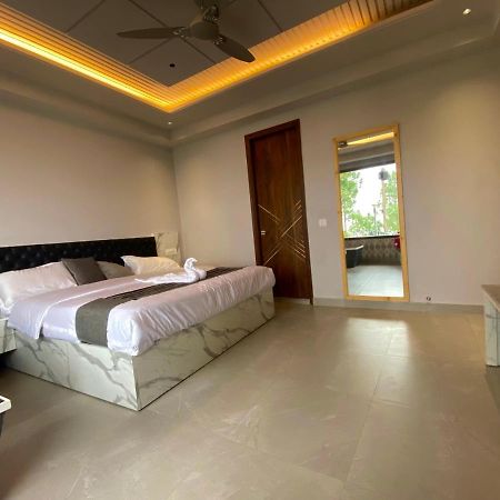 심라 The Westberry 50Mtrs Offroading And 50 Mtrs Nature Path B&B 외부 사진