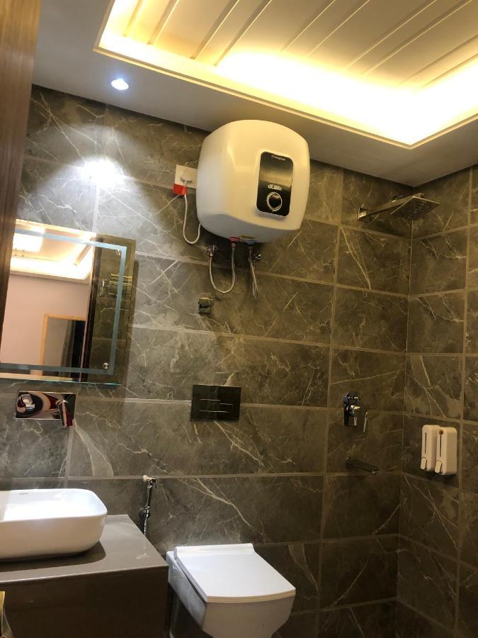 심라 The Westberry 50Mtrs Offroading And 50 Mtrs Nature Path B&B 외부 사진
