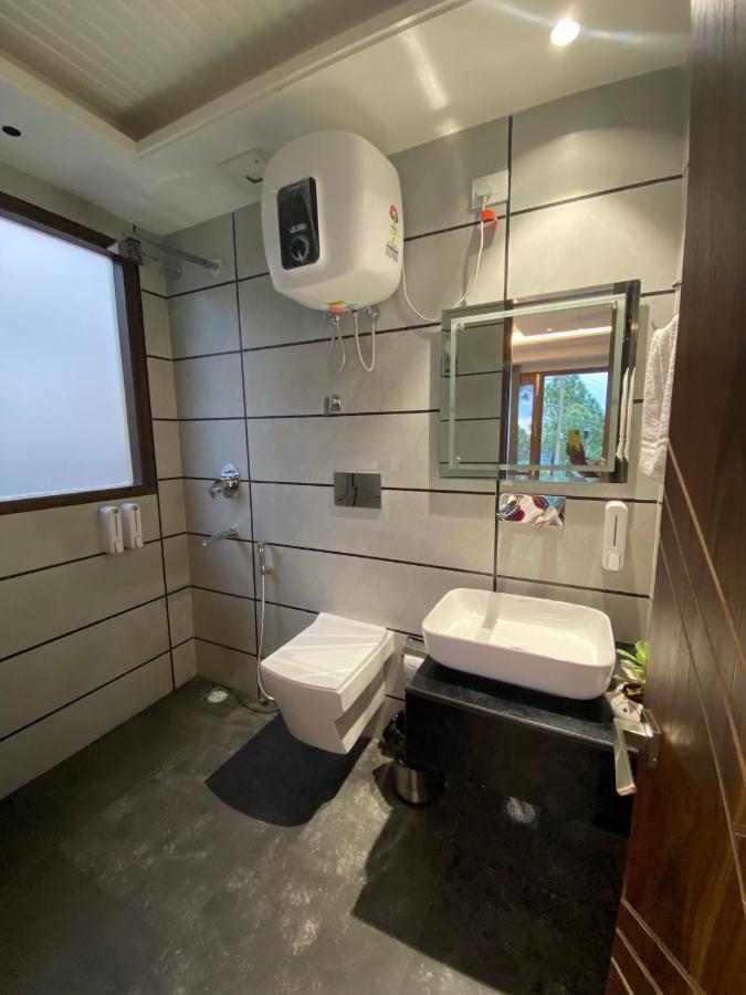 심라 The Westberry 50Mtrs Offroading And 50 Mtrs Nature Path B&B 외부 사진