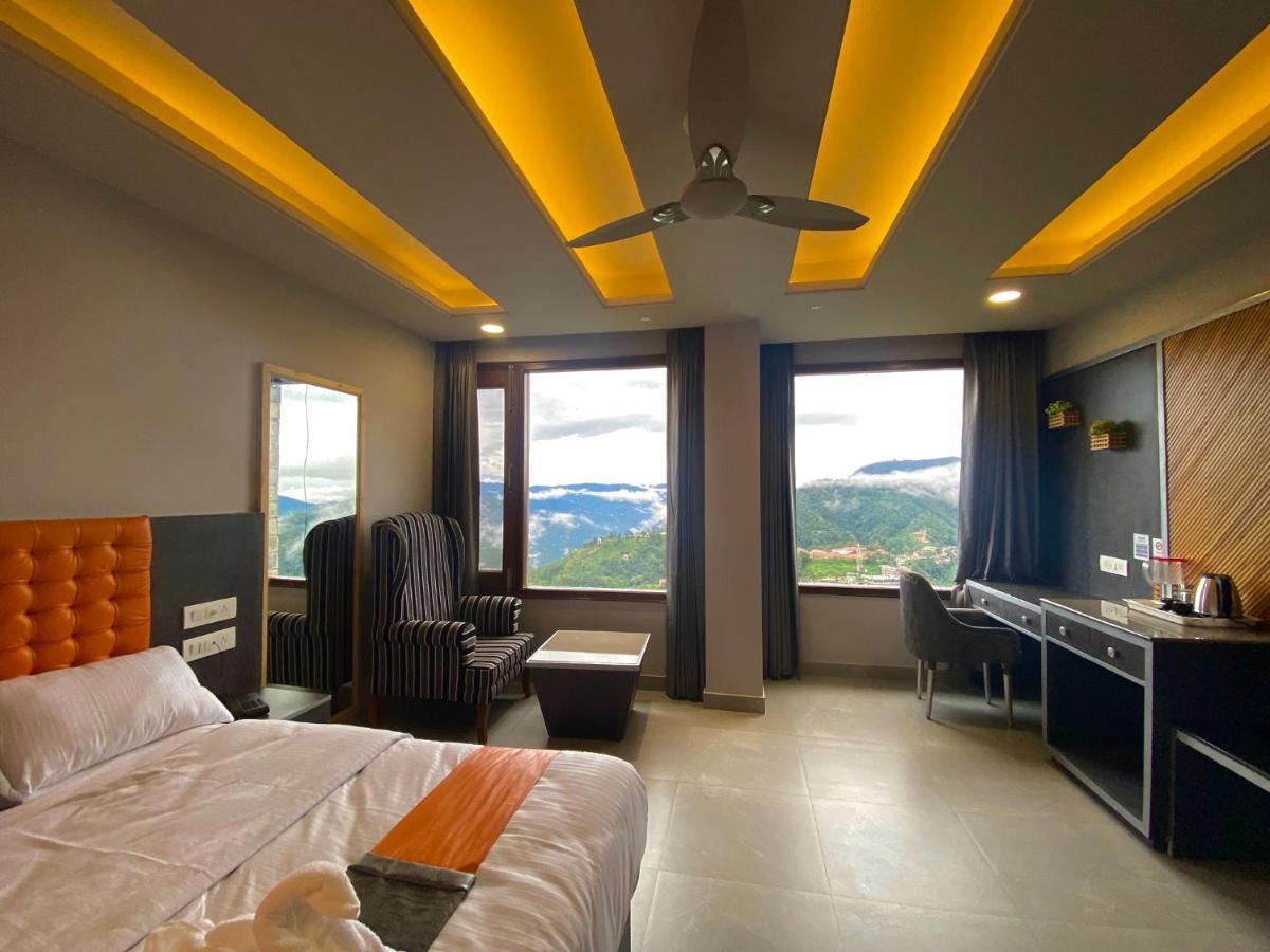 심라 The Westberry 50Mtrs Offroading And 50 Mtrs Nature Path B&B 외부 사진